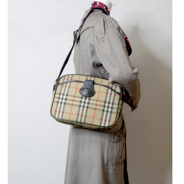 Classical Burberrys ノバチェック柄 定番ショルダーバッグ(ベージュ×黒)