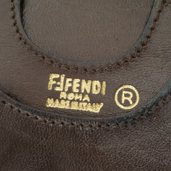 FENDI ズッキーノ柄ビット留め具ラウンド財布(茶/スエード)