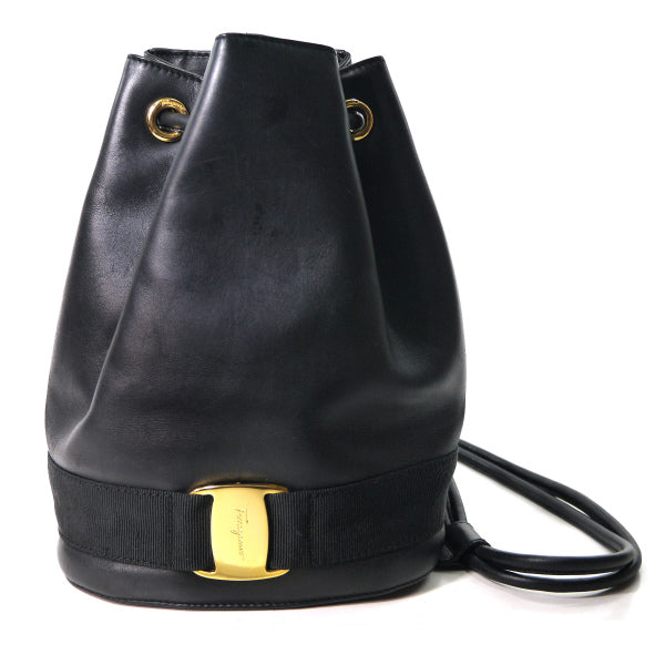 Salvatore Ferragamo Varaリボン巾着ミニリュック（黒） – Vintage