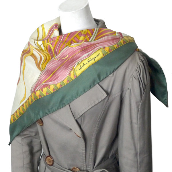 Salvatore Ferragamo シルクスカーフ(緑)
