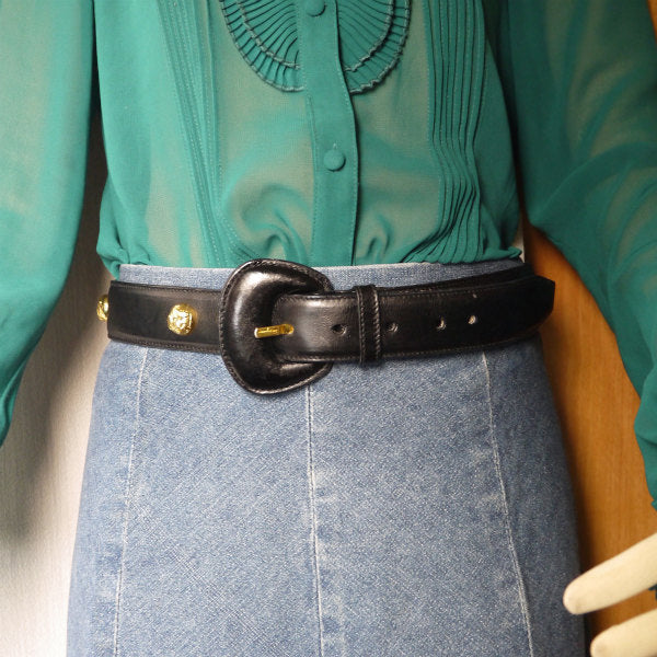 Salvatore Ferragamo ヒールスタッズ金具レザーベルト(黒)