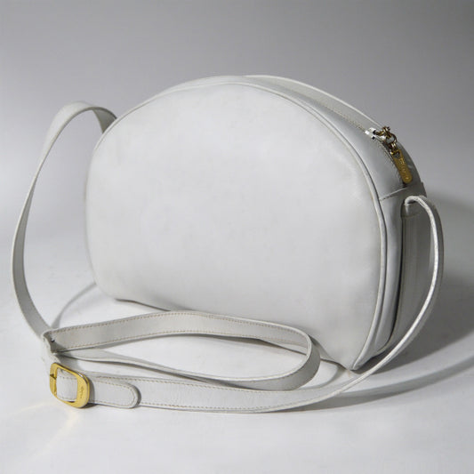 Salvatore Ferragamo Varaリボン半円レザーショルダー(白)