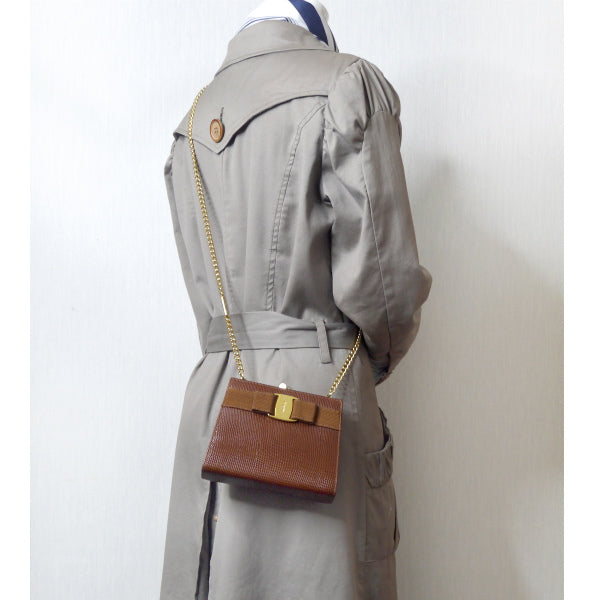 Salvatore Ferragamo Varaリザードがま口チェーンミニバッグ(茶)