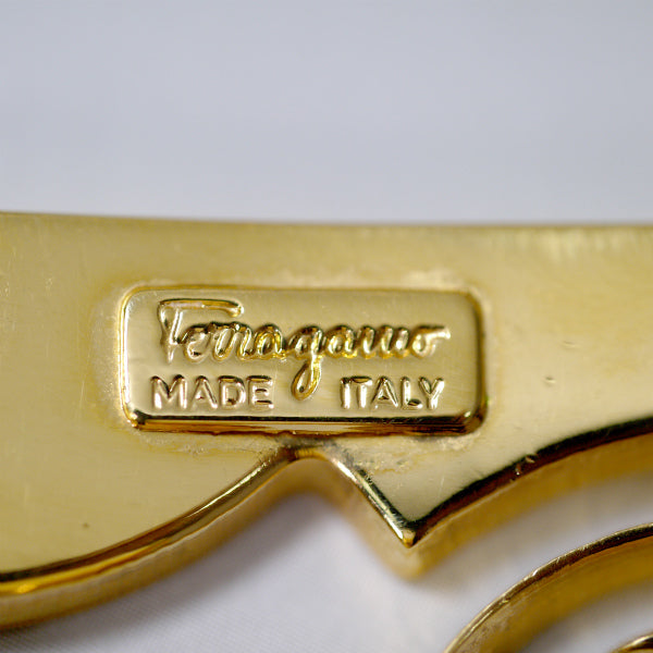 Salvatore Ferragamo シューズプレート イヤリング(ゴールド)