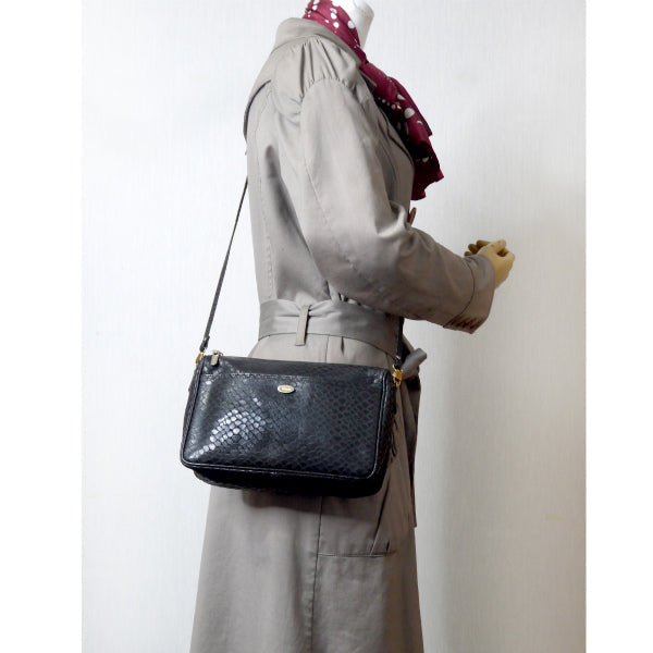 Salvatore Ferragamo フェイクスネーク2WAYバッグ(黒)