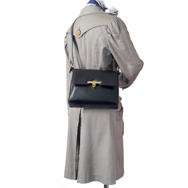 OLD Gucci 総革アンティークロック金具ショルダー(黒)