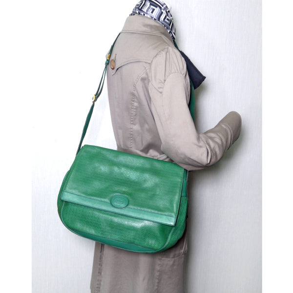 OLD Gucci GG型押し A4ショルダーバッグ(緑)