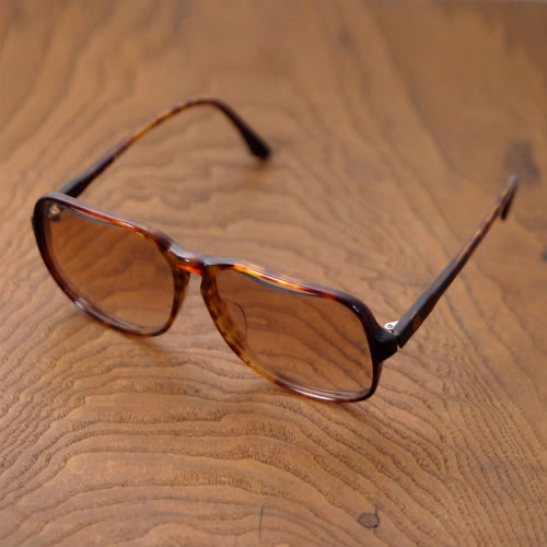 GIVENCHY べっ甲柄フレームサングラス