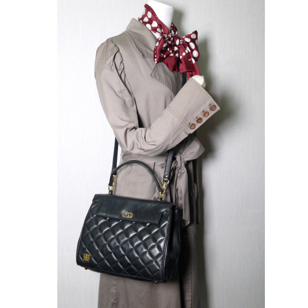 GIVENCHY マトラッセ ショルダー付ハンドバッグ(黒)