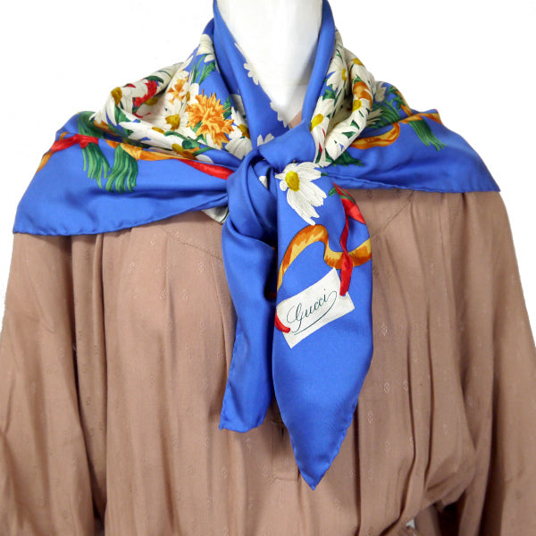 OLD Gucci マーガレット柄 フローラ大判シルクスカーフ(青系)