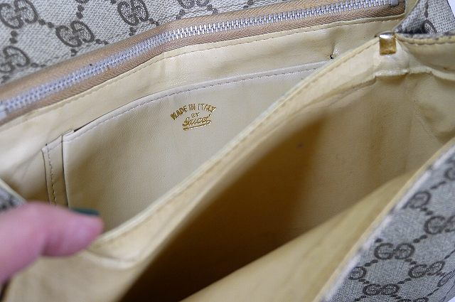 OLD Gucci <訳アリ>クラッチバッグ(茶GG)