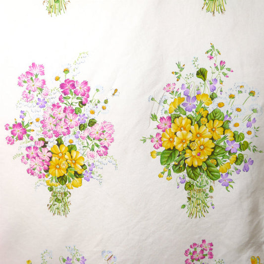 OLD Gucci アクセコ フローラ大判シルクスカーフ(ピンク系)