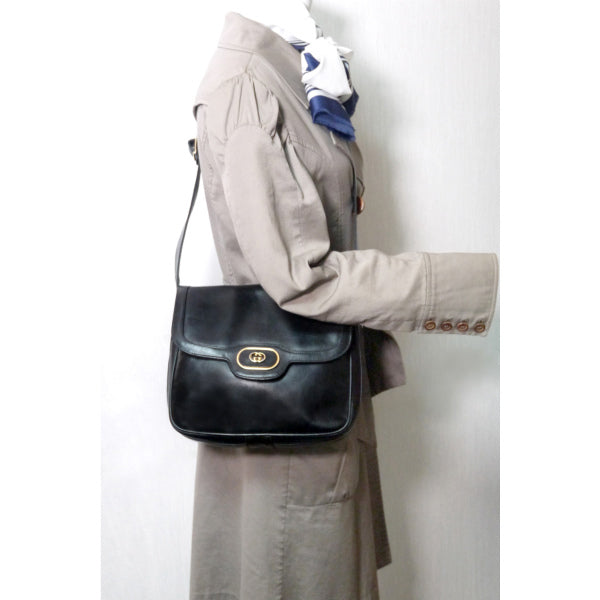 OLD Gucci 70S!総革スクエア斜めがけショルダー(黒)