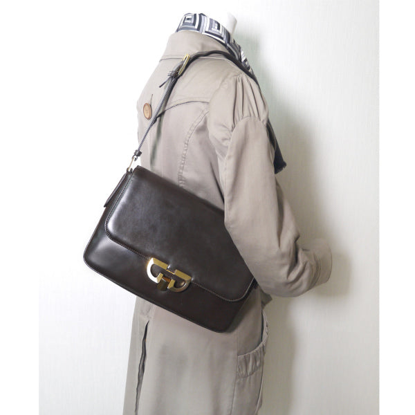 OLD Gucci トライアングルGG総革ワンショルダー(濃茶)