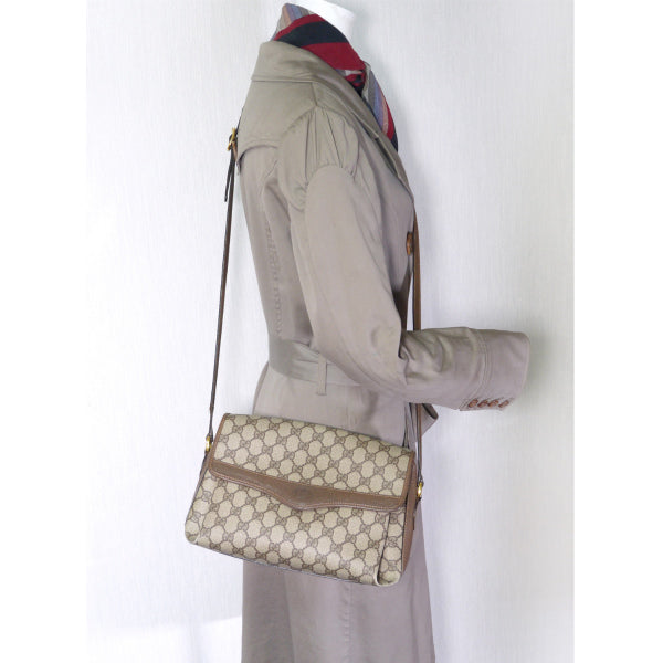 OLD Gucci 3層式GG柄斜めがけショルダーバッグ(茶)