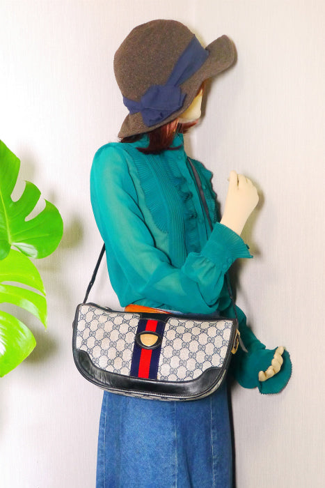 OLD Gucci 半円ワンショルダー(青)