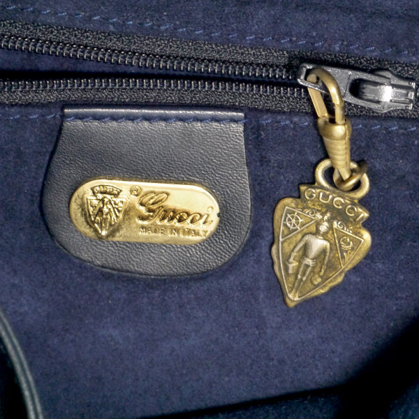 OLD Gucci A4対応シンプルレザーショルダー(黒)