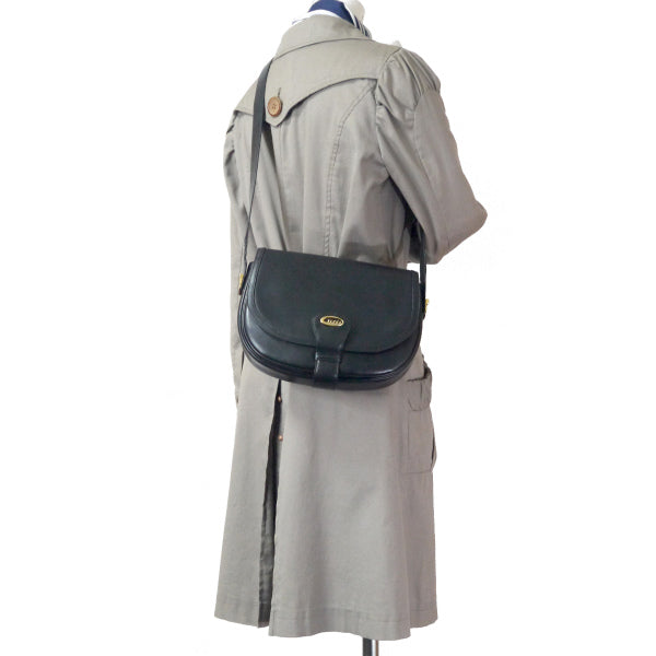 OLD Gucci 筆記体ロゴ総革2WAYショルダ−(黒)