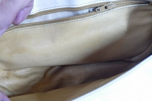 OLD Gucciホワイト斜めがけ半円ショルダー