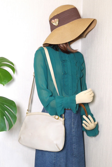 OLD Gucci 総皮 丸ポーチショルダー(白)