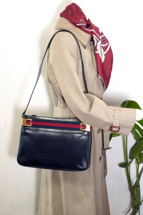 OLD Gucci シェリー革ワンショルダー(紺)