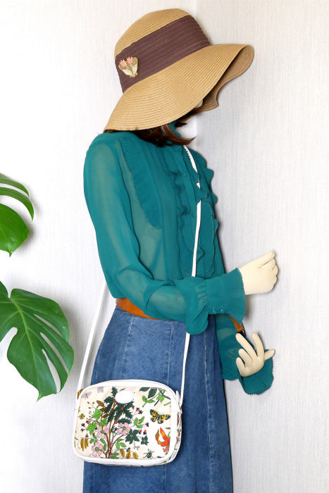 OLD Gucci FLORA フローラ四角ポシェット(白)