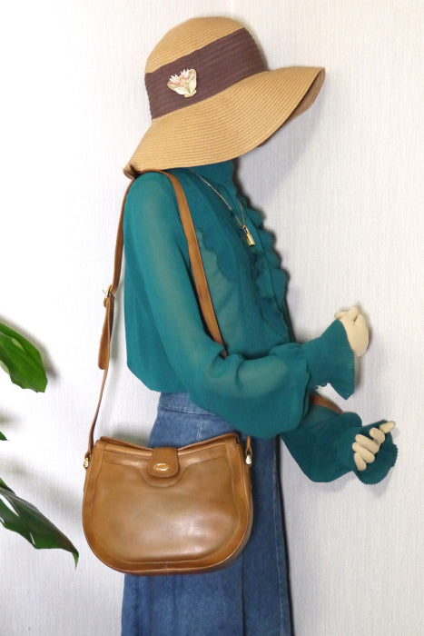 OLDGucci 筆記体 丸ショルダー(キャメル)