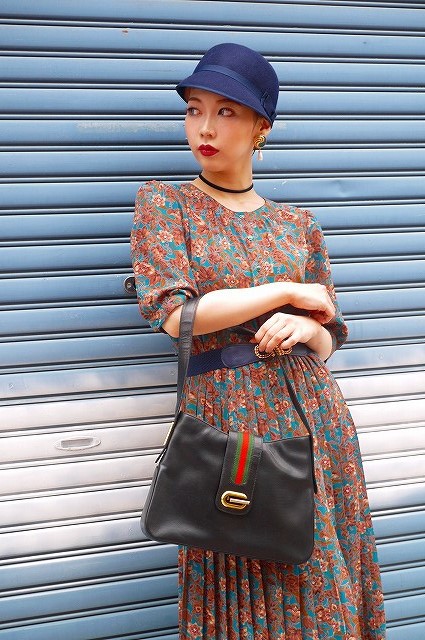 OLD Gucci 総革G金具ワンショルダー(黒)