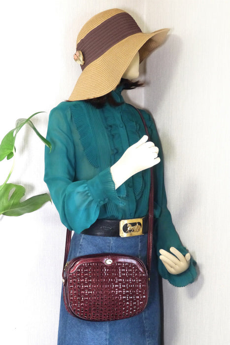 OLD Gucci レア!皮編み込みポシェット(ボルドー)