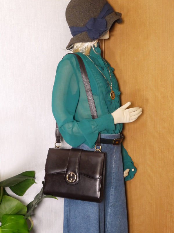 OLD Gucci 総革GGマーク斜めがけショルダー(濃茶)