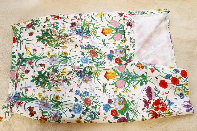 OLD Gucci FLORAスーツ(オフ白)