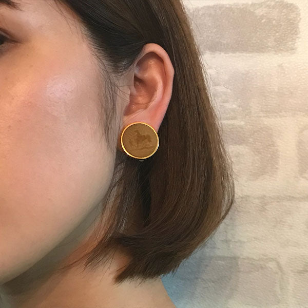 HERMES コロゾ イヤリング(ベージュ)