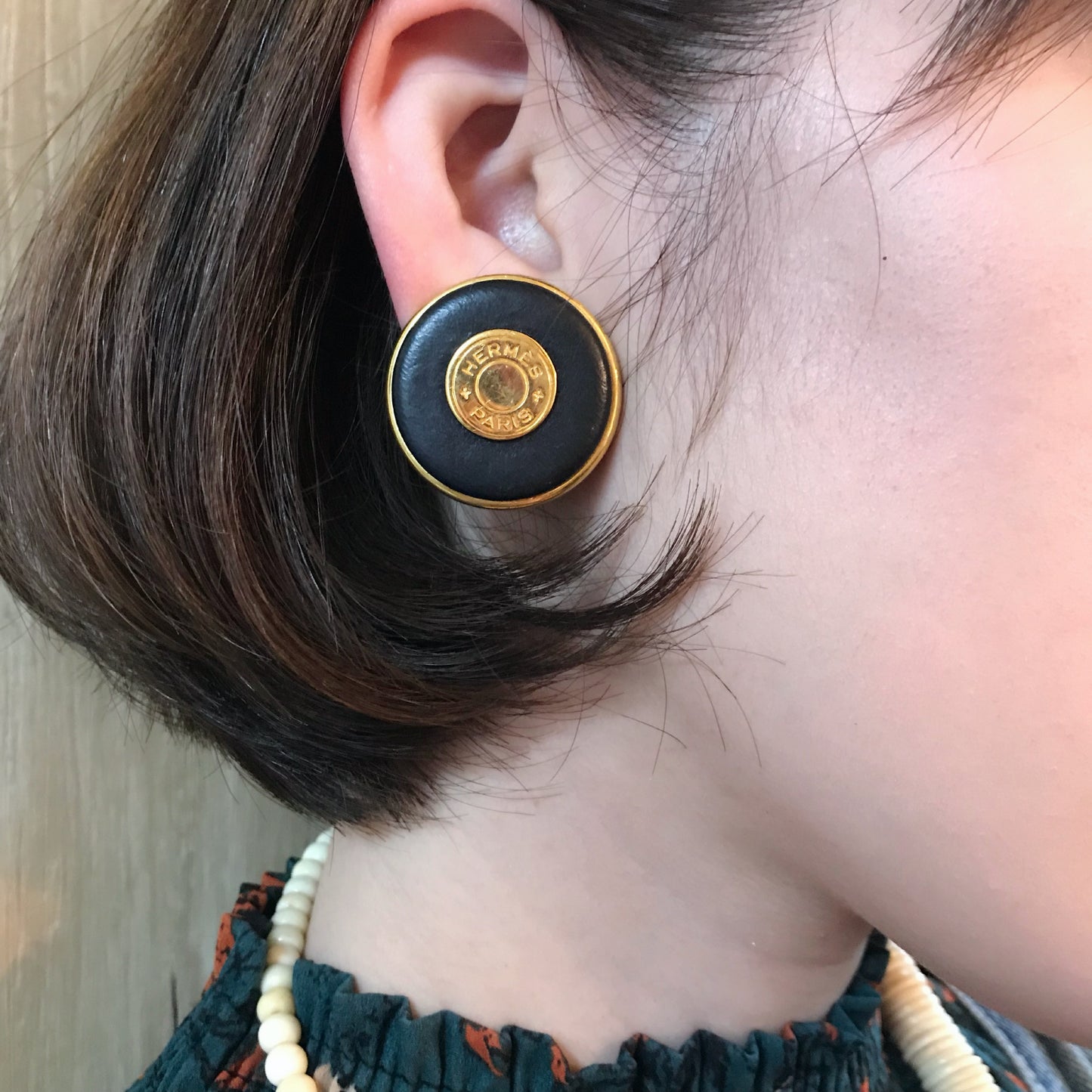 HERMES セリエ×レザー イヤリング(黒)