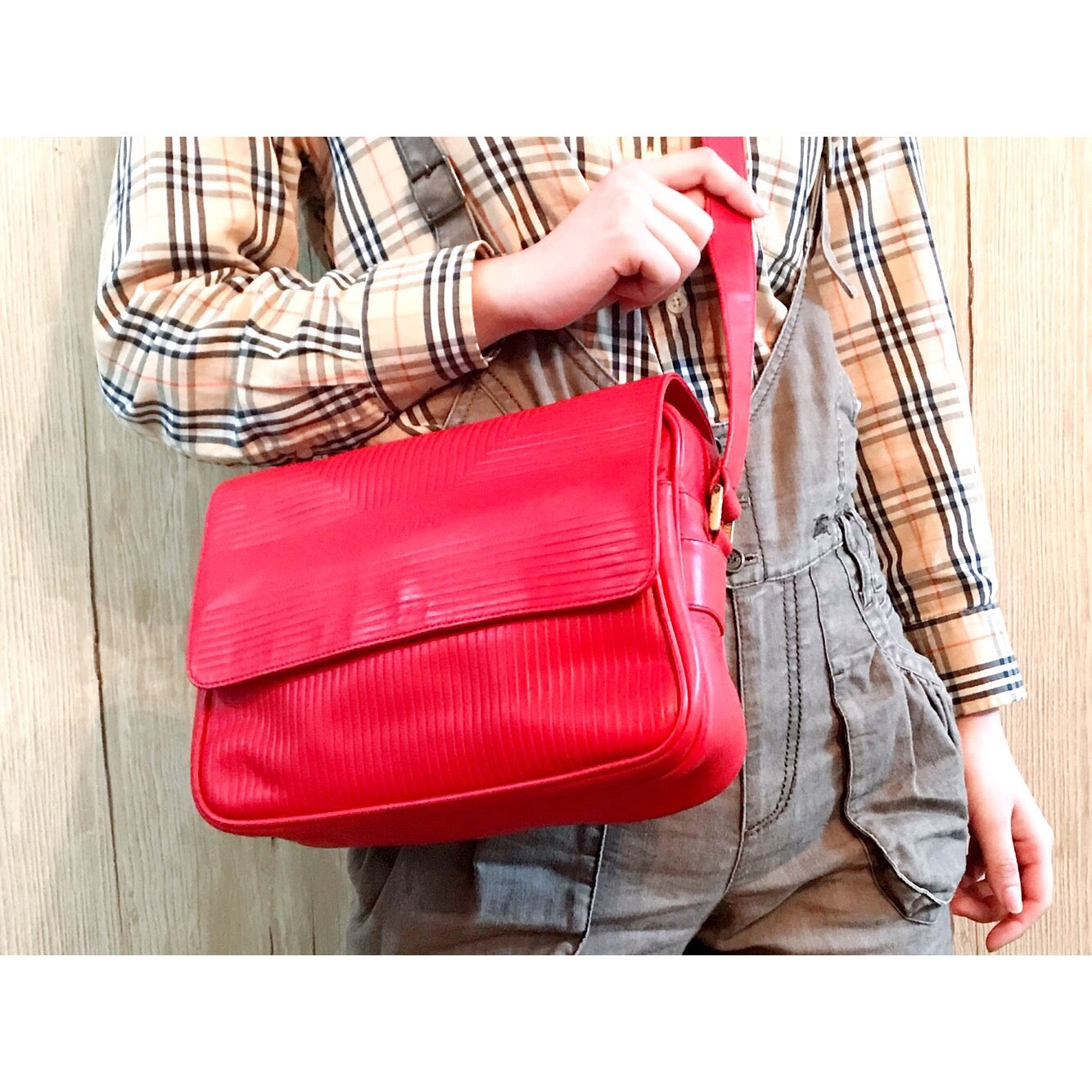 Lanvin 総革ライン柄スクエアショルダー(赤)