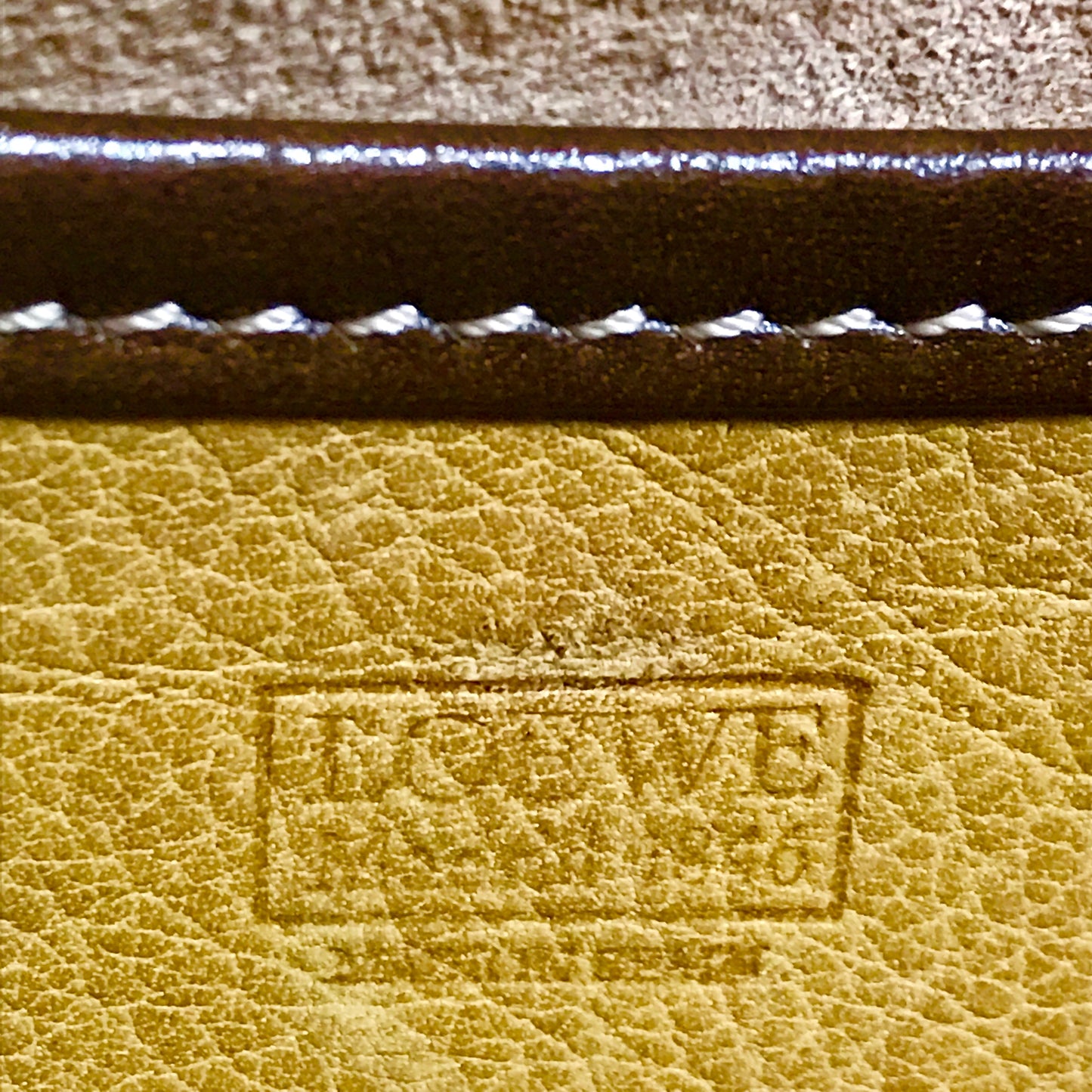 LOEWE アナグラムロゴ 斜め掛けポシェット(黄)