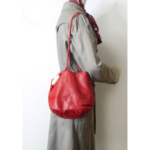 LOEWE アナグラムロゴ巾着ナッパレザーショルダー(赤)