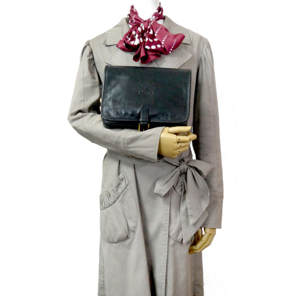 LOEWE アナグラムロゴ レザークラッチバッグ(黒)