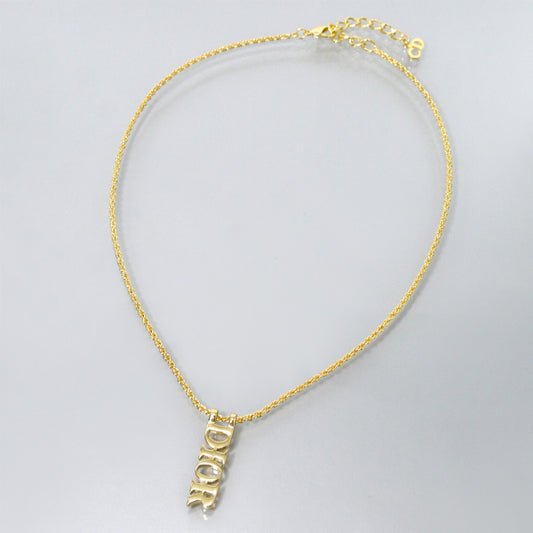 C.Dior ロゴチャームプレートネックレス(ゴールド)