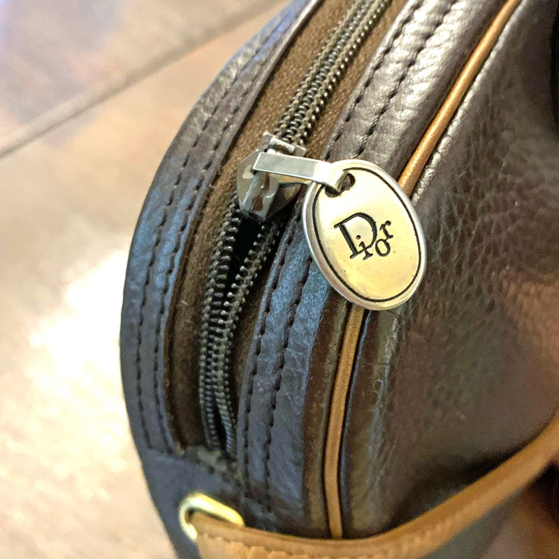 OLD Dior 型押しレザーロゴミニポシェット(茶)