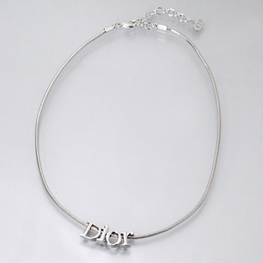 C.Dior ロゴチャーム スネークチェーンネックレス(シルバー)