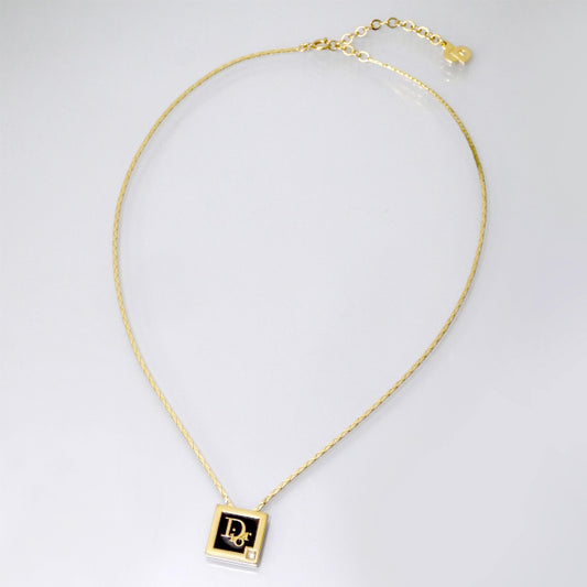C.Dior 一粒ストーン×ブラックロゴプレートネックレス(ゴールド)