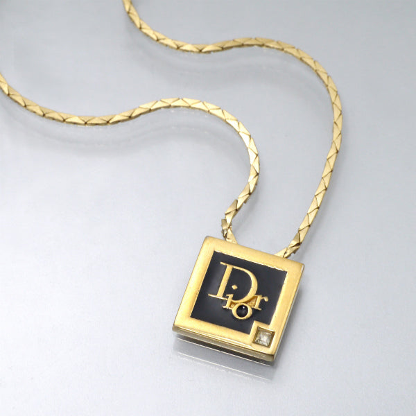 C.Dior 一粒ストーン×ブラックロゴプレートネックレス（ゴールド