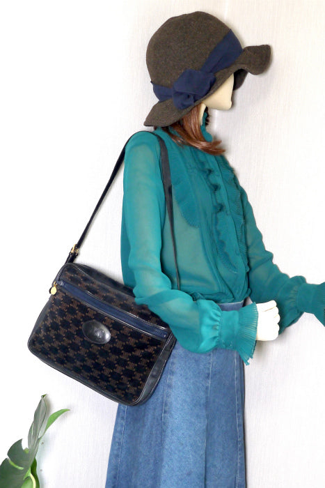 Old Celine ブラゾン柄ショルダー(スエード・濃紺)