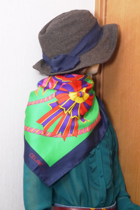 Old Celine ループ&ロゼット柄スカーフ(グリーン)