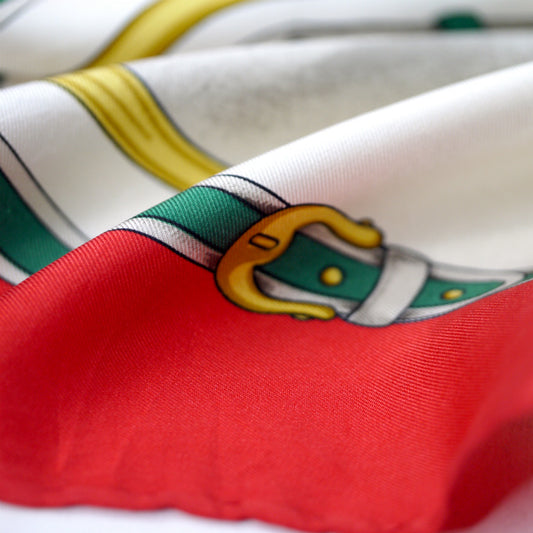 OLD CELINE 乗馬 大判シルクスカーフ(赤系)