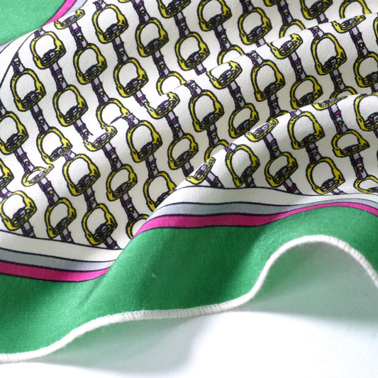 OLD CELINE ホースビット柄シルクロングスカーフ(緑系)