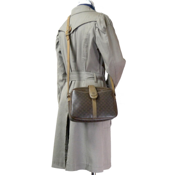 OLD CELINE ロゴ刻印ベロ付きマカダム柄ショルダー(茶)