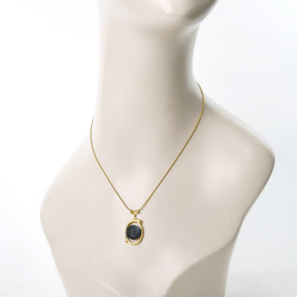 Pierre cardin Pロゴ カットアウトネックレス(黒/ゴールド)