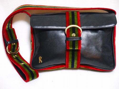 Roberta 斜め掛けショルダー(黒にモケットショルダー)