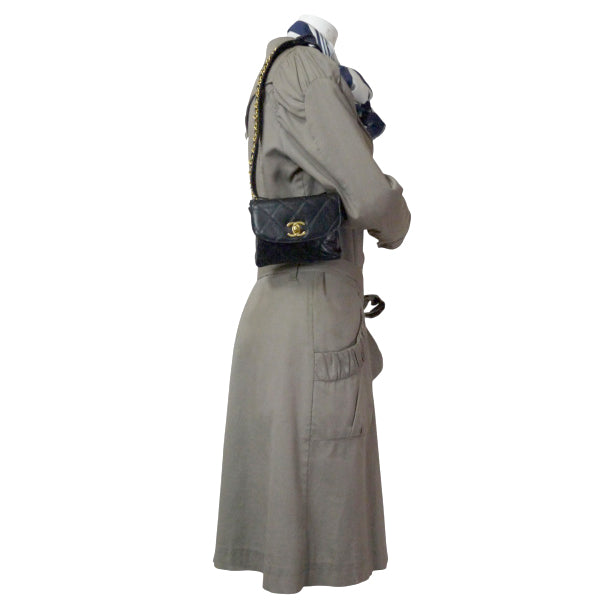 OLD CHANEL マトラッセウエストポーチ(黒)